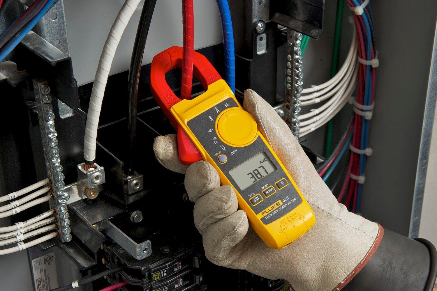 Fluke 325 True-RMS Clamp Meter with DC Current & Frequency